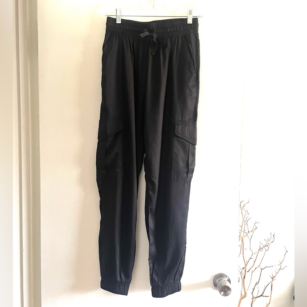 NWT Ecothreads Women's Black Cargo Jogger Pants, size XS/S